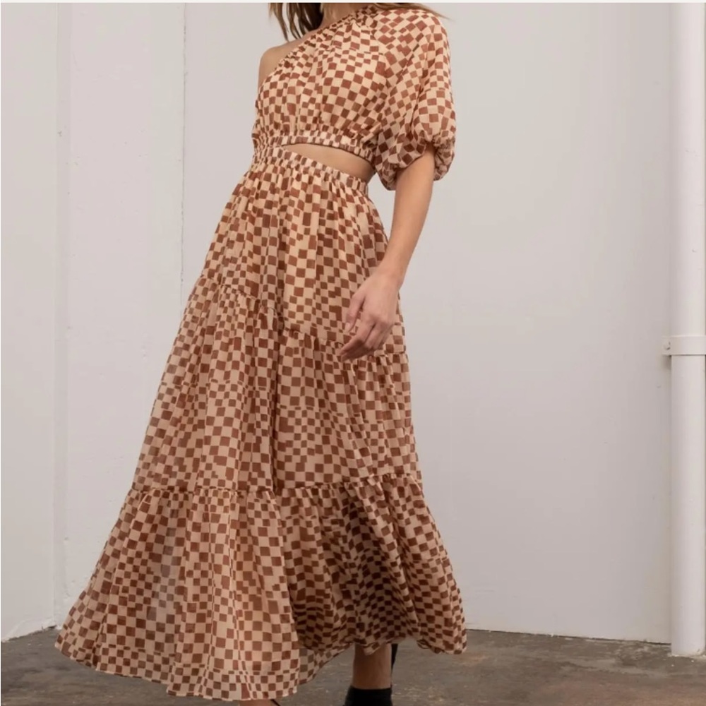 Checkerboard one sleeve maxi NWT